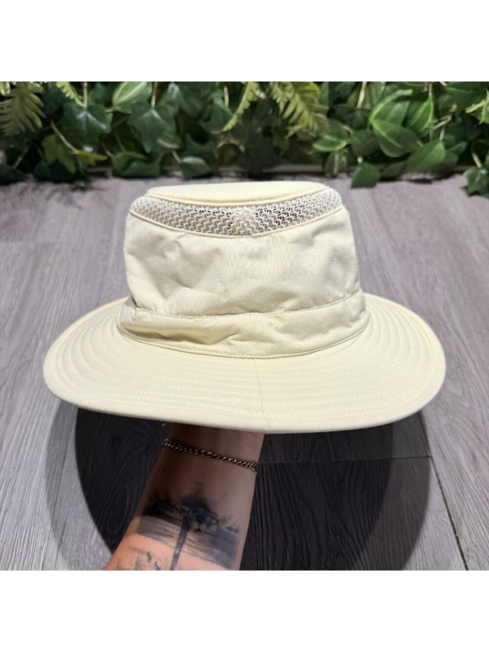 Tilley LTM6 Airflo Hat Size 7 1/4 Beige Outdoor Safari Sun Hat Made Canada